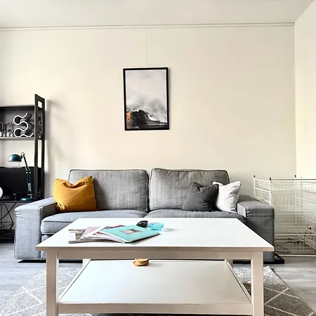 Apartment Quiet Hideaway Haven - Minutes From Actions Helsinki